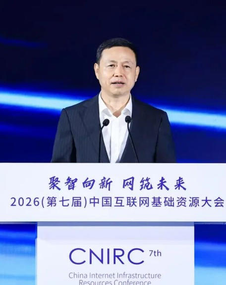 应转向场景牵引的卫星互联网发展，张平院士访谈！